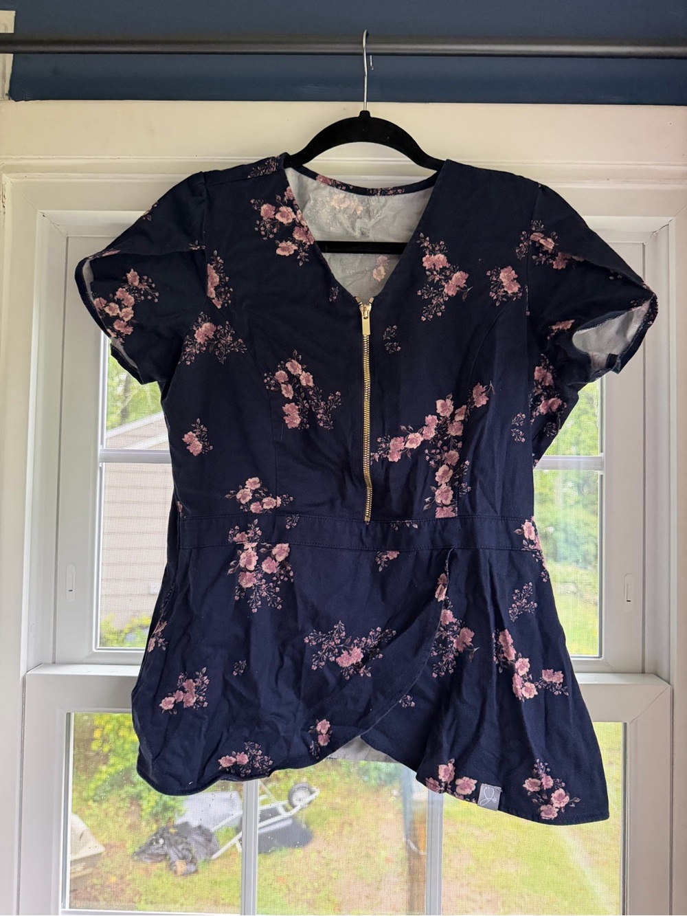 Jaanuu Navy Floral V-Neck Peplum Scrub Top with Gold Zip